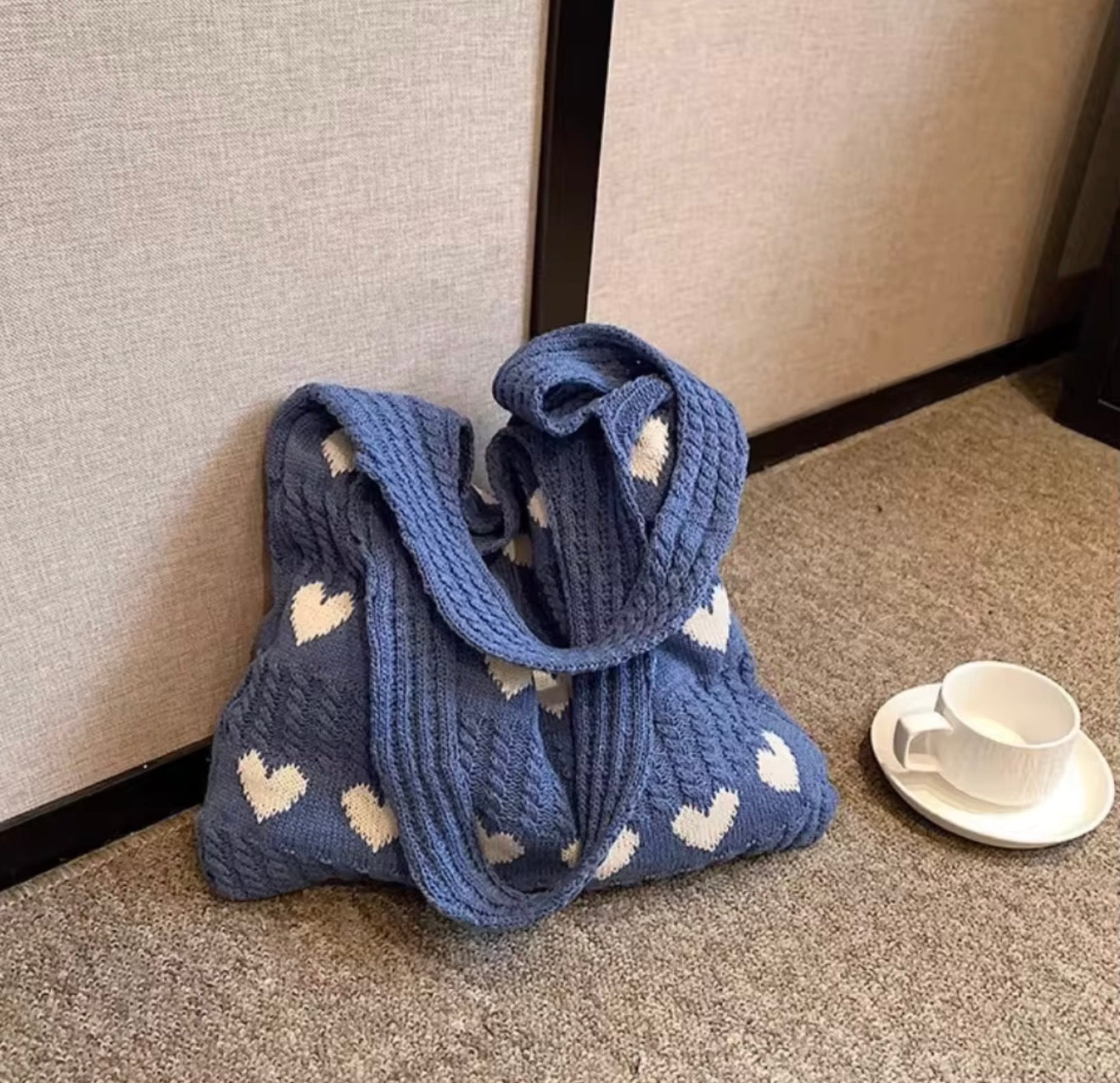 🖤🤍 Heart Knit Tote Bag – Cute, Cozy & Perfect for Everyday Use 🤍🖤